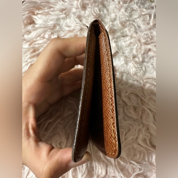 Louis Vuitton LV Monogram Porto 2 Cult Vertical Regular Pass Case - Picture 4 of 10